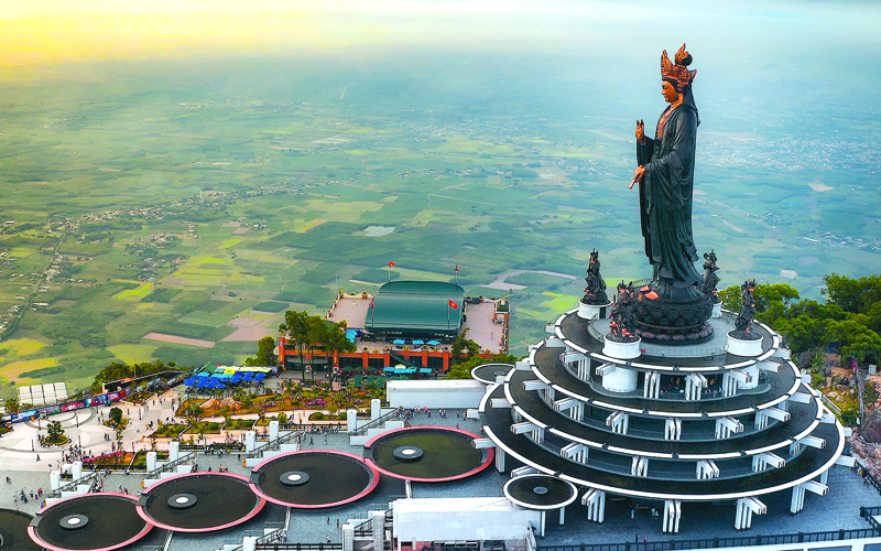 Núi Bà Đen